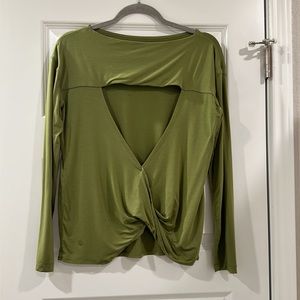 Lululemon green open back long sleeve